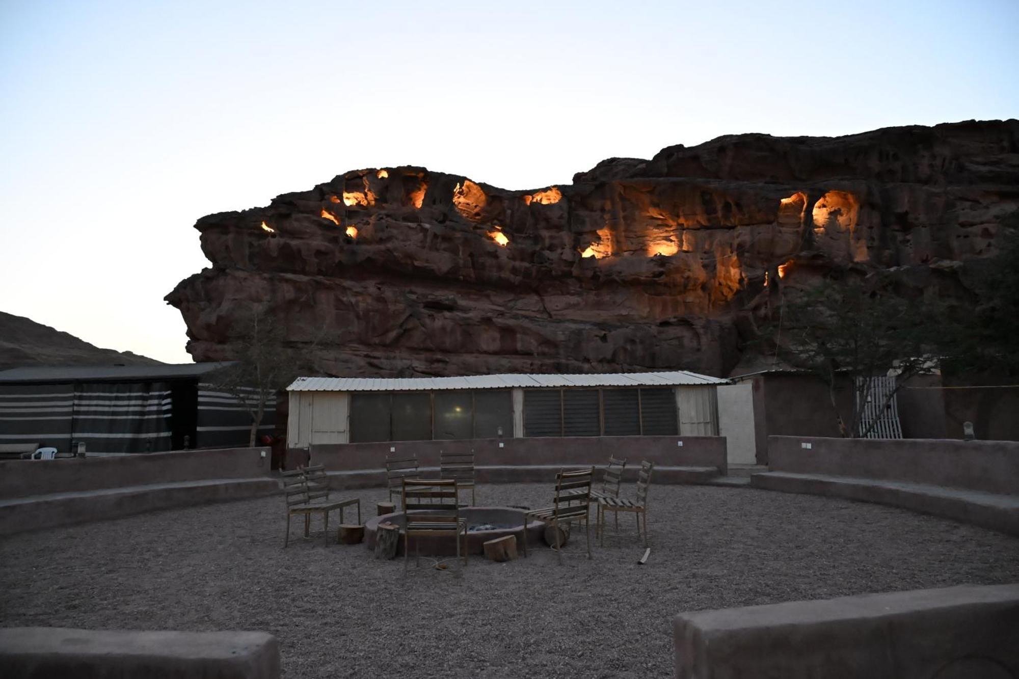 Bilal Luxury Camp Hotel Wadi Rum Bagian luar foto