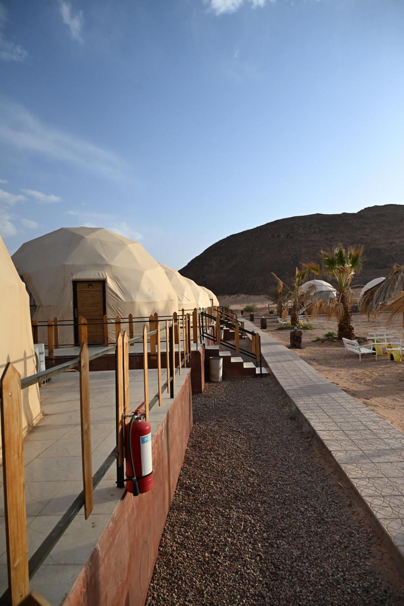 Bilal Luxury Camp Hotel Wadi Rum Bagian luar foto